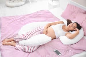 when to start using pregnancy pillow