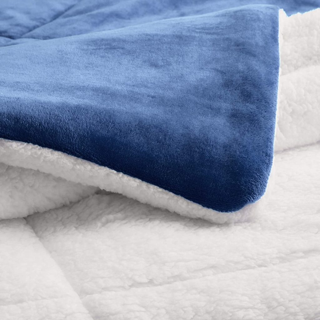 Amazon Basics Ultra Soft Micromink Sherpa Comforter Close Up