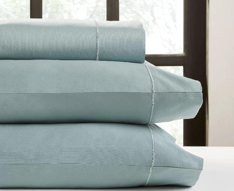 Aneicia 1500 Thread Count Egyptian Quality Cotton Sateen Sheet Set in Ocean Blue